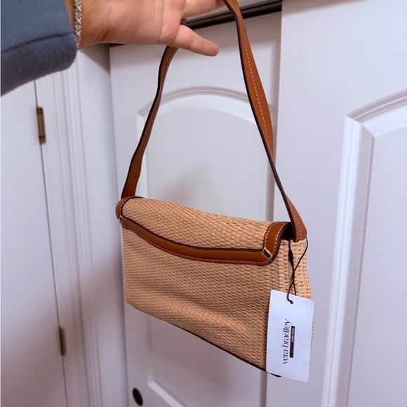 Elegant Tan and Brown Woven Shoulder Bag - Picture 3 of 7